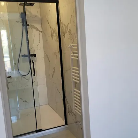 Spacieux T4 Renove En Plein Coeur De Ideal Pour Des En Famille * Hyeres