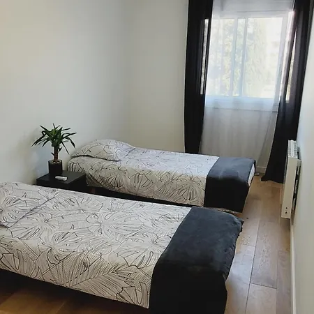 Apartment Spacieux T4 Renove En Plein Coeur De Ideal Pour Des En Famille *